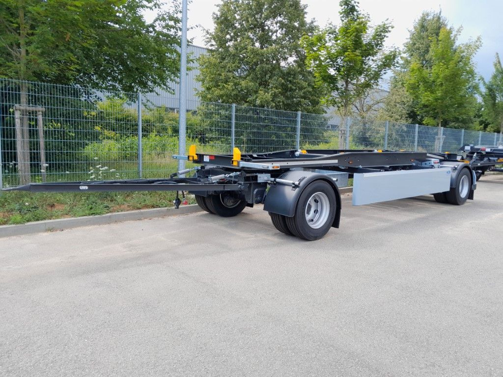 Schlittenanhänger 20 S - Multiliftes/ Konténerszállító pótkocsi: 1 kép. Schlittenanhänger 20 S - Multiliftes/ Konténerszállító pótkocsi: 1 kép.