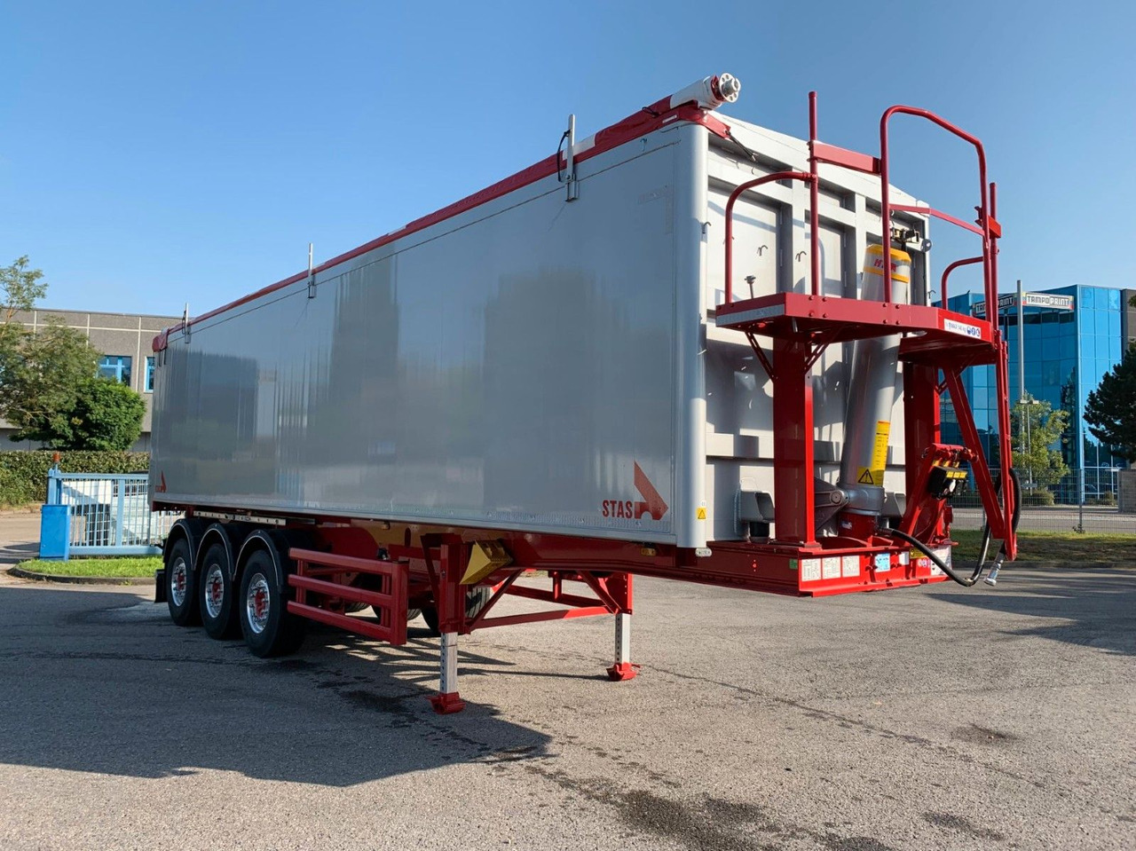 Stas Agrostar 51,8 cbm Stas Agrostar 51,8 cbm - Félpótkocsi billenőplatós: 2 kép. Stas Agrostar 51,8 cbm Stas Agrostar 51,8 cbm - Félpótkocsi billenőplatós: 2 kép.