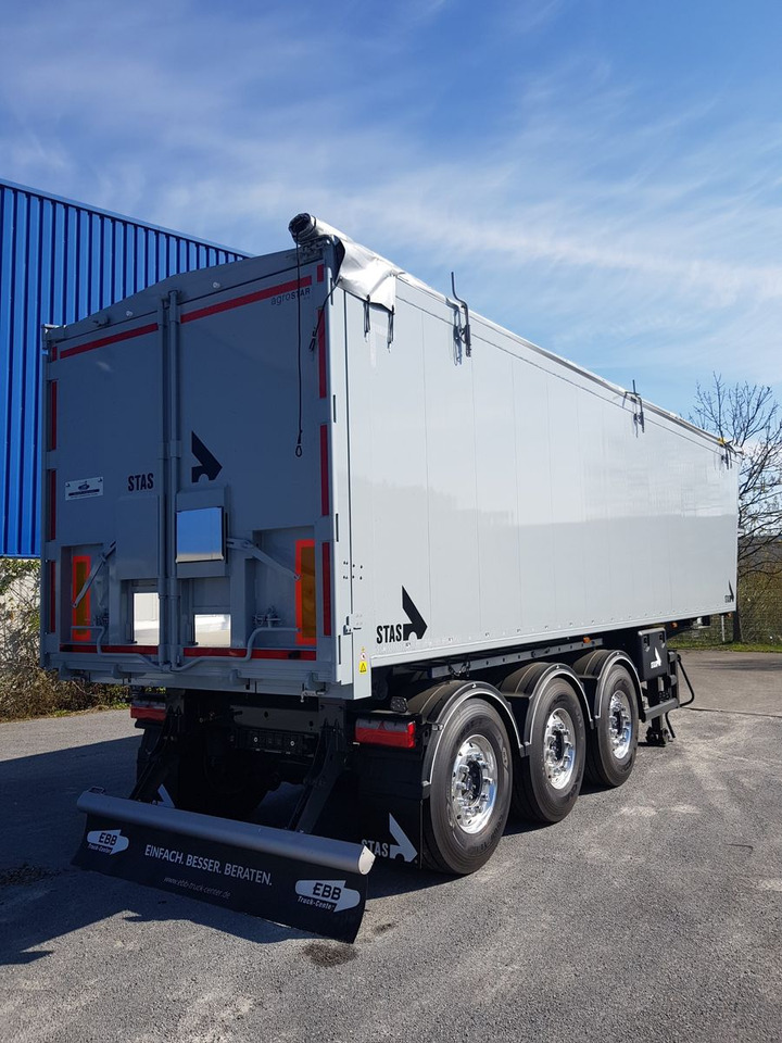 Stas agroSTAR 47,6 cbm Kippsattelauflieger Stas agroSTAR 47,6 cbm Kippsattelauflieger - Félpótkocsi billenőplatós: 4 kép. Stas agroSTAR 47,6 cbm Kippsattelauflieger Stas agroSTAR 47,6 cbm Kippsattelauflieger - Félpótkocsi billenőplatós: 4 kép.