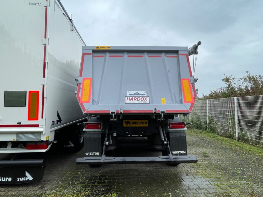 Wielton Strong Master 3-Achs Stahlmulde 26 cbm - Félpótkocsi billenőplatós: 4 kép. Wielton Strong Master 3-Achs Stahlmulde 26 cbm - Félpótkocsi billenőplatós: 4 kép.