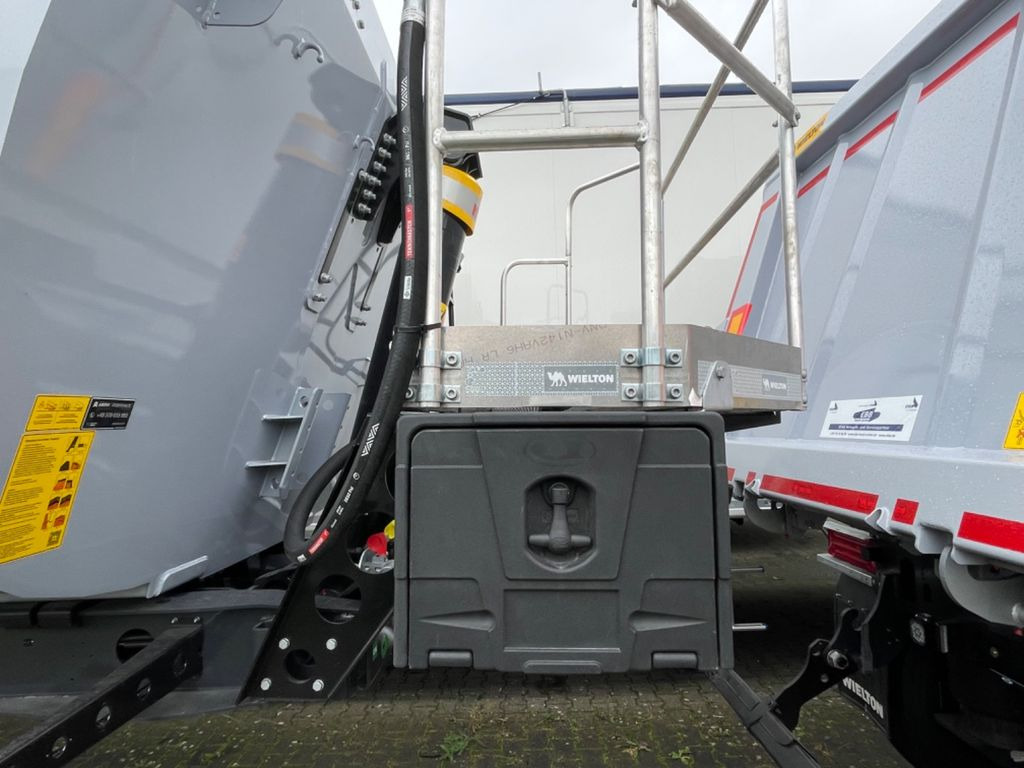 Wielton Strong Master 3-Achs Stahlmulde 26 cbm Wielton Strong Master 3-Achs Stahlmulde 26 cbm - Félpótkocsi billenőplatós: 5 kép. Wielton Strong Master 3-Achs Stahlmulde 26 cbm Wielton Strong Master 3-Achs Stahlmulde 26 cbm - Félpótkocsi billenőplatós: 5 kép.