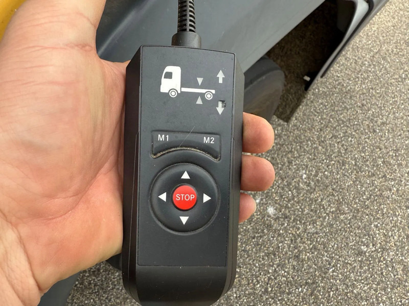 Alvaz teherautó Mercedes-Benz Atego 1318 L: 11 kép.