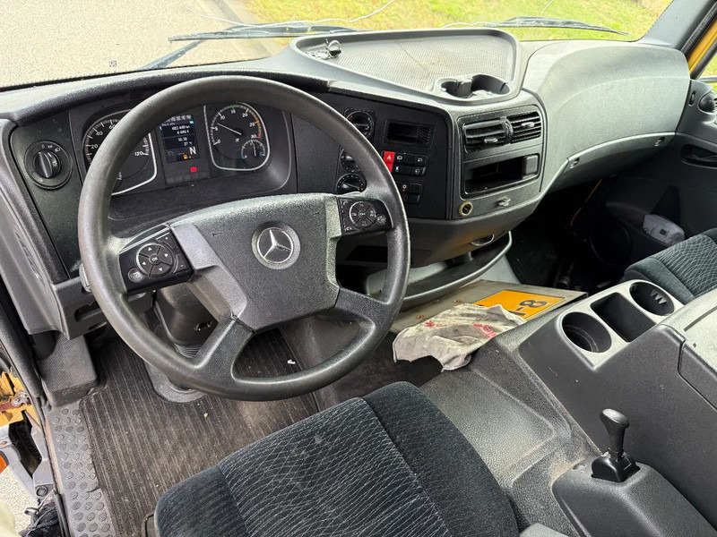 Alvaz teherautó Mercedes-Benz Atego 1318 L: 9 kép.