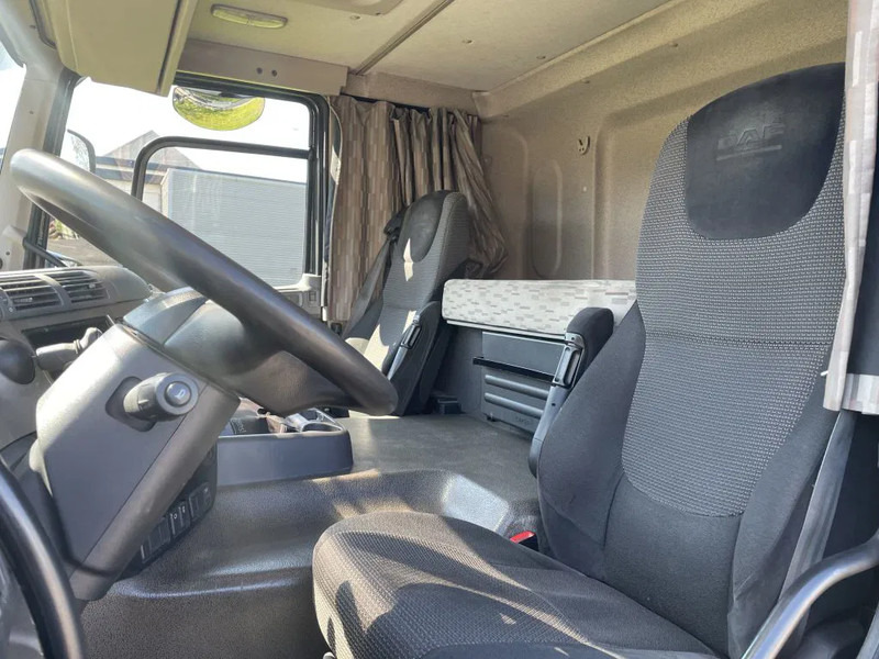 DAF CF 370 2016 only 562.000 km - Nyergesvontató: 5 kép. DAF CF 370 2016 only 562.000 km - Nyergesvontató: 5 kép.