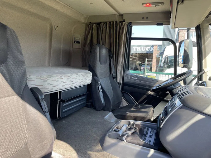 DAF CF 370 2016 only 562.000 km - Nyergesvontató: 4 kép. DAF CF 370 2016 only 562.000 km - Nyergesvontató: 4 kép.