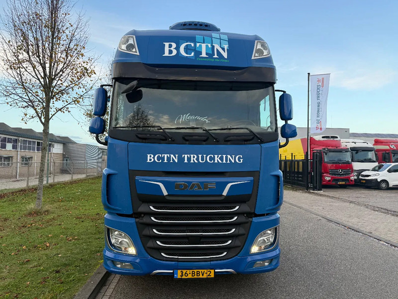 DAF XF 460 SSC 2013 euro 6 - Nyergesvontató: 3 kép. DAF XF 460 SSC 2013 euro 6 - Nyergesvontató: 3 kép.