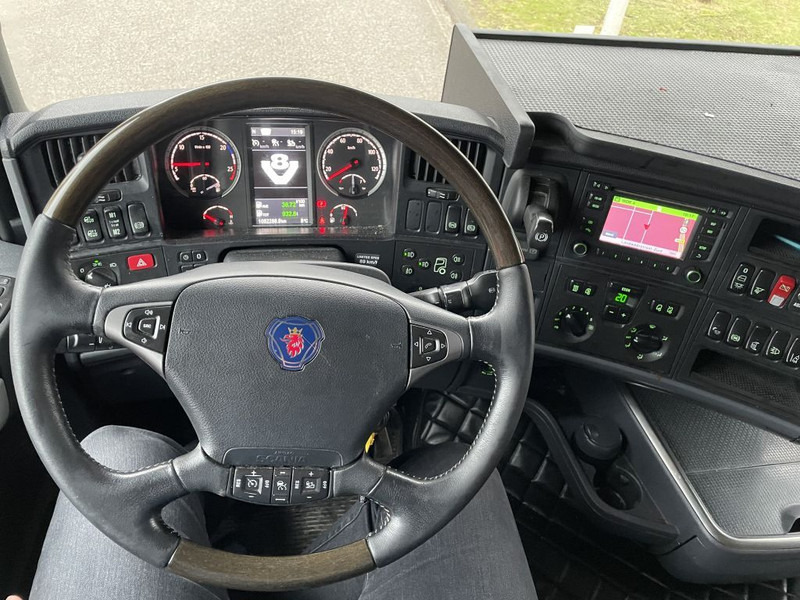 Scania R730 V8 2017 full option - Nyergesvontató: 5 kép. Scania R730 V8 2017 full option - Nyergesvontató: 5 kép.