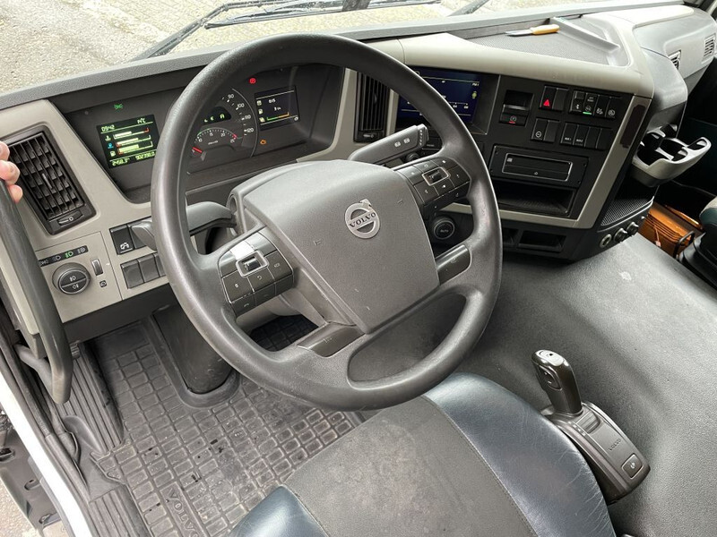 Interior photo 1: Nyergesvontató Volvo FM 370 euro 6