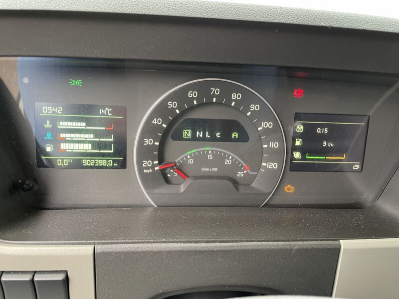 Nyergesvontató Volvo FM 370 euro 6: 7 kép.