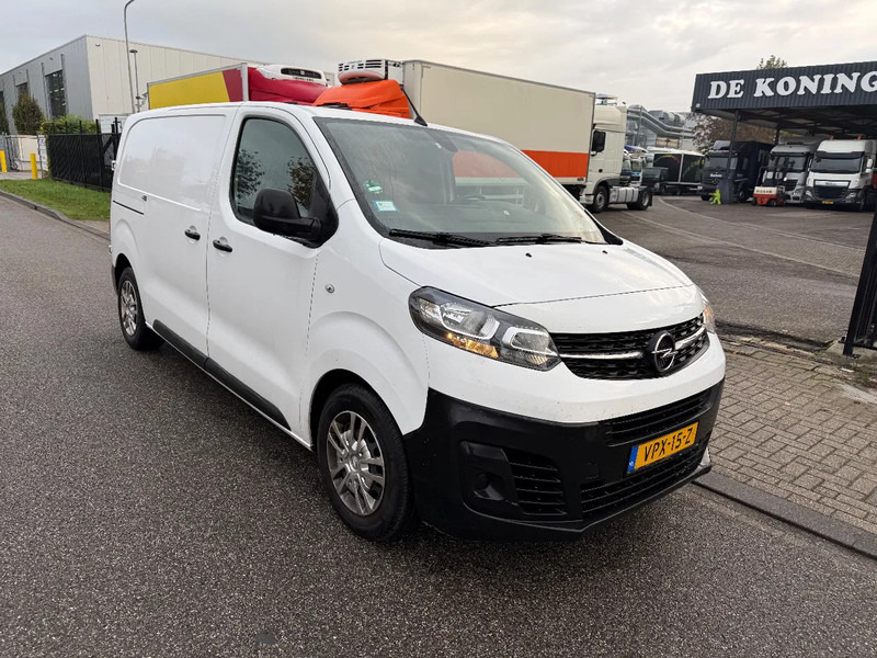 Opel Vivaro L2,H1 2022 bj 2.0 cdti - Kis furgon: 2 kép. Opel Vivaro L2,H1 2022 bj 2.0 cdti - Kis furgon: 2 kép.