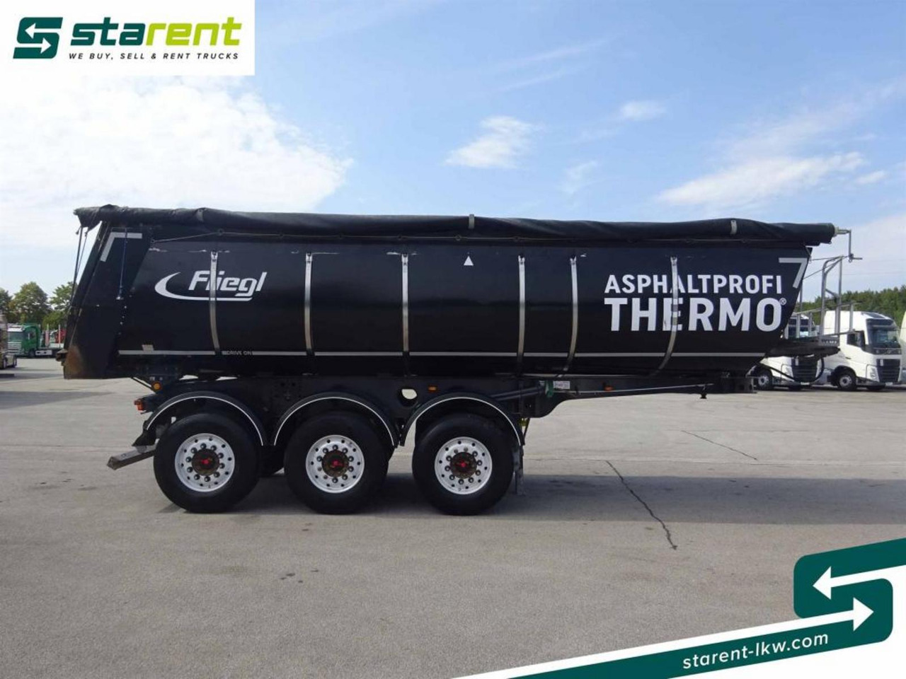 Fliegl 3-Achs Thermomulde 25m³ Liftachse SAF ALCOA - Félpótkocsi billenőplatós: 4 kép. Fliegl 3-Achs Thermomulde 25m³ Liftachse SAF ALCOA - Félpótkocsi billenőplatós: 4 kép.