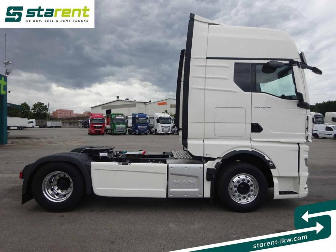 MAN TGX 18.540 LL GX-Fahrerhaus Retarder Vollluftfed. - Nyergesvontató: 4 kép. MAN TGX 18.540 LL GX-Fahrerhaus Retarder Vollluftfed. - Nyergesvontató: 4 kép.