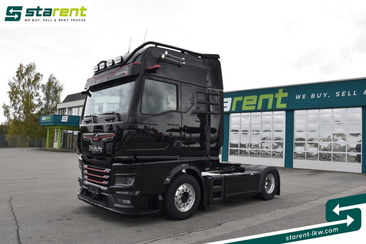 MAN TGX 18.540 LL LIONS S GX-Fahrerhaus Retarder - Nyergesvontató: 1 kép. MAN TGX 18.540 LL LIONS S GX-Fahrerhaus Retarder - Nyergesvontató: 1 kép.