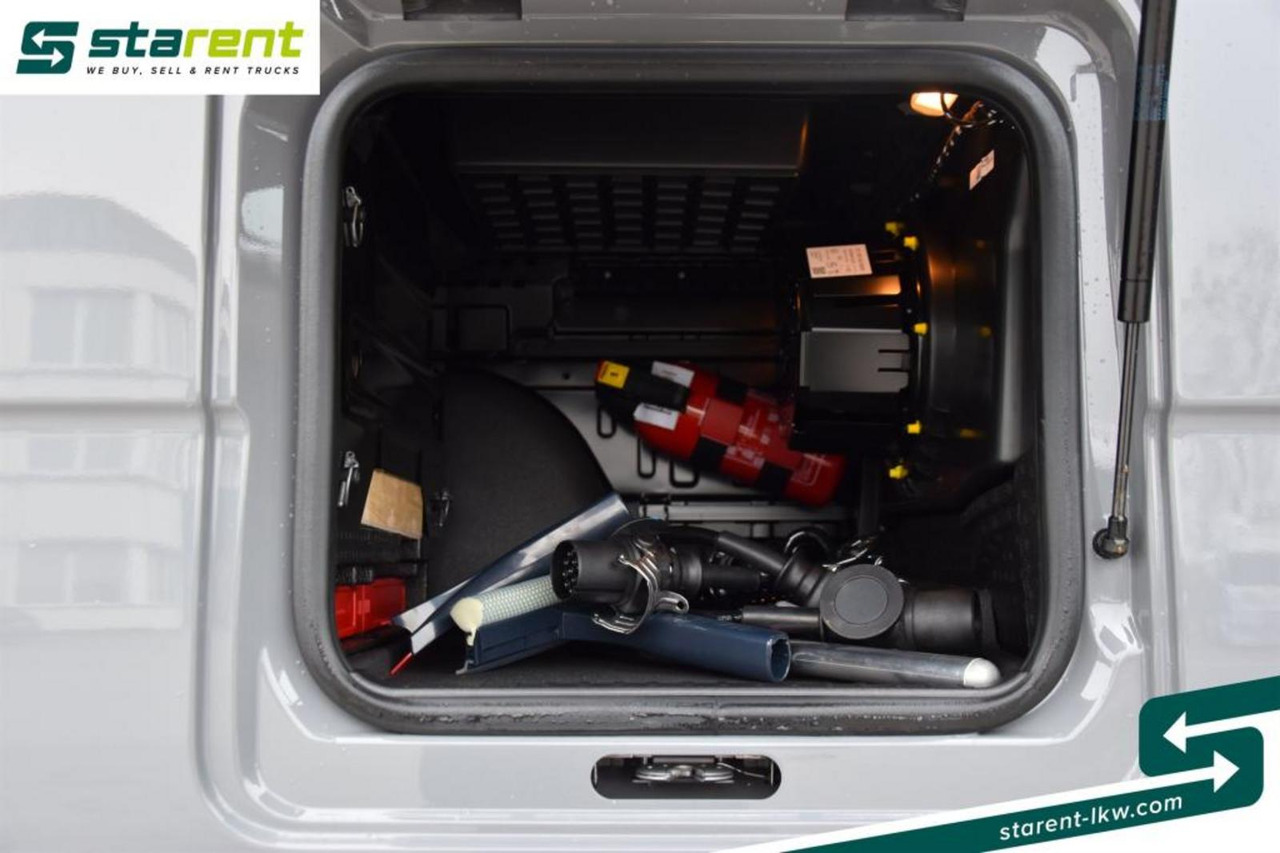 Nyergesvontató MAN TGX 18.540 LL Retarder Vollluftfederung Standklima: 12 kép.