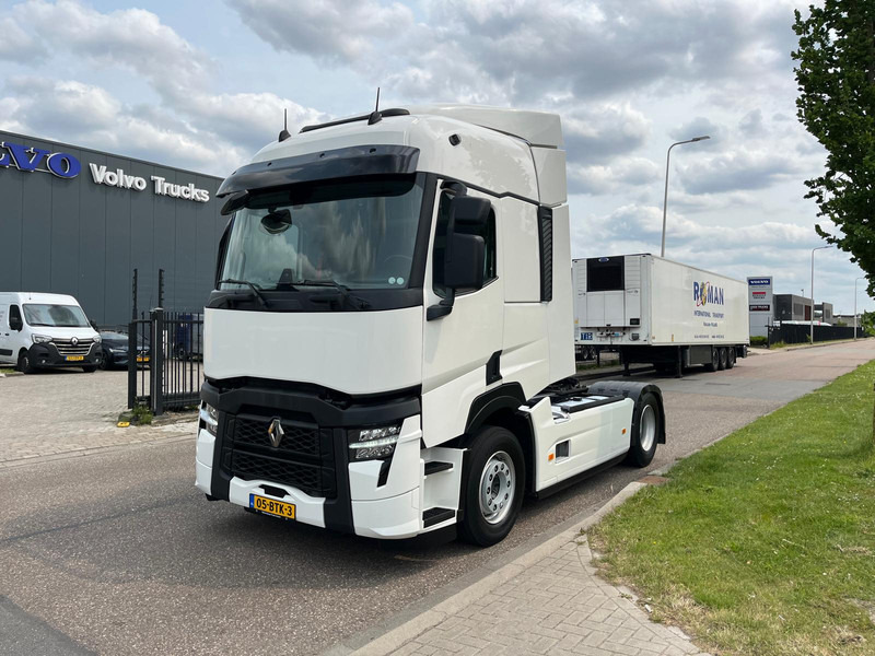 Renault T-13 Evo 480 T4x2, Sleeper Cabine, Airco, Nav, Camers - Nyergesvontató: 1 kép. Renault T-13 Evo 480 T4x2, Sleeper Cabine, Airco, Nav, Camers - Nyergesvontató: 1 kép.