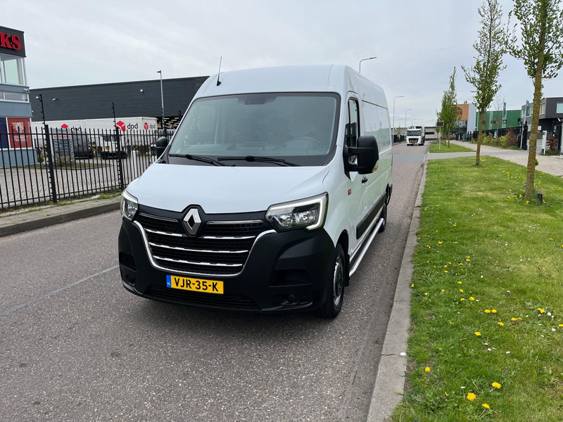 Renault Master 180.35 Red Edition L2 H2, 180pk, Airco, Nav, Camera - Furgon: 4 kép. Renault Master 180.35 Red Edition L2 H2, 180pk, Airco, Nav, Camera - Furgon: 4 kép.
