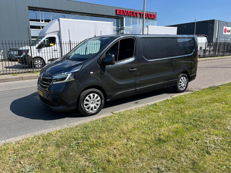 Renault Trafic 2,0 dci L2 H1, 150pk, Airco, Nav, Bluetooth - Kis furgon: 2 kép. Renault Trafic 2,0 dci L2 H1, 150pk, Airco, Nav, Bluetooth - Kis furgon: 2 kép.