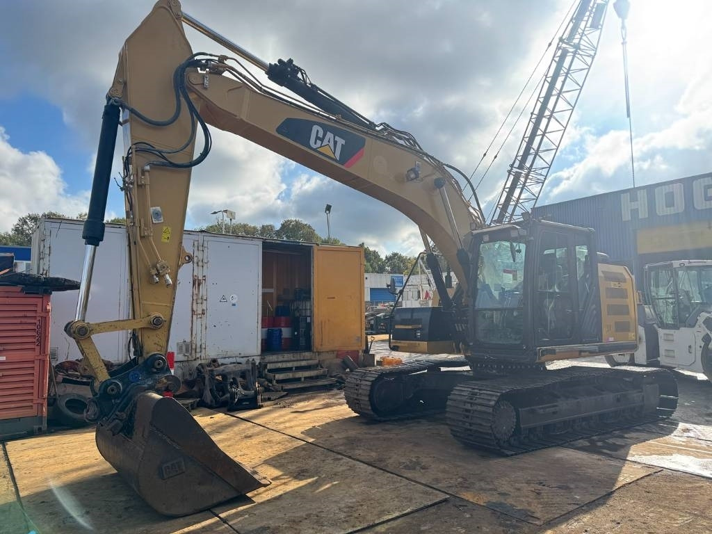 CAT 320 EL RR - Lánctalpas kotró: 2 kép. CAT 320 EL RR - Lánctalpas kotró: 2 kép.
