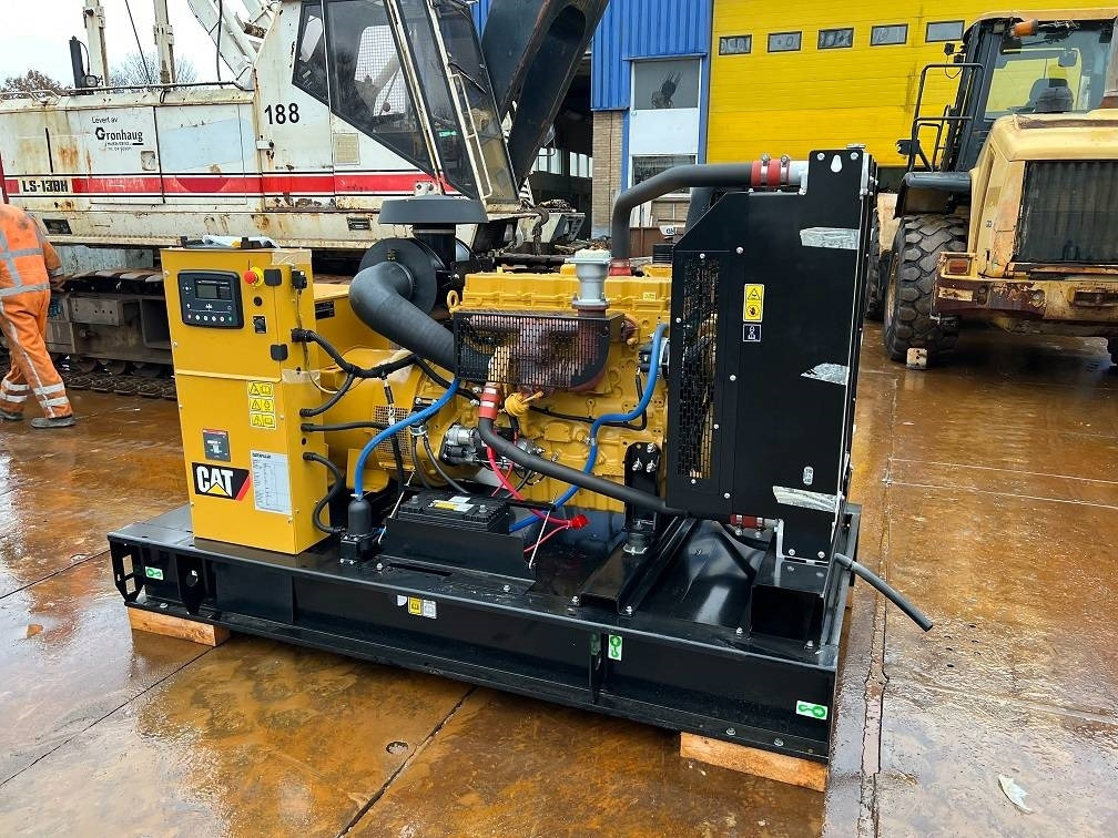 CAT DE 200 E3 200 kva 160kw 10 units availble UNUSED - Áramfejlesztő: 1 kép. CAT DE 200 E3 200 kva 160kw 10 units availble UNUSED - Áramfejlesztő: 1 kép.