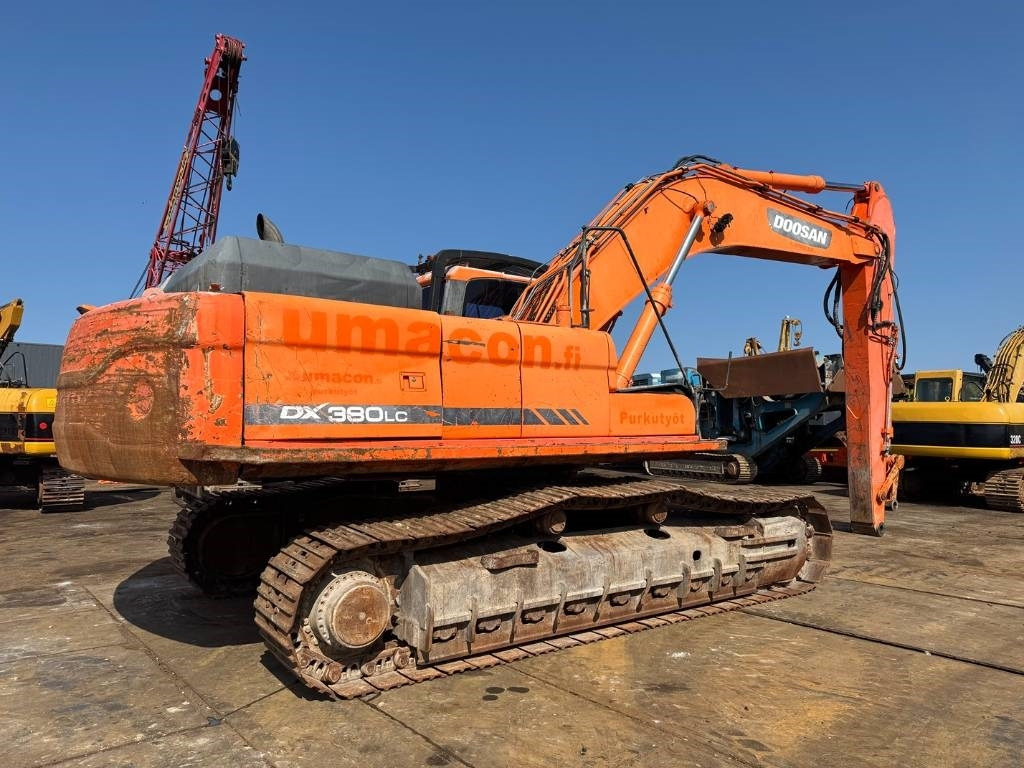 Doosan DX 380 LC - Lánctalpas kotró: 4 kép. Doosan DX 380 LC - Lánctalpas kotró: 4 kép.