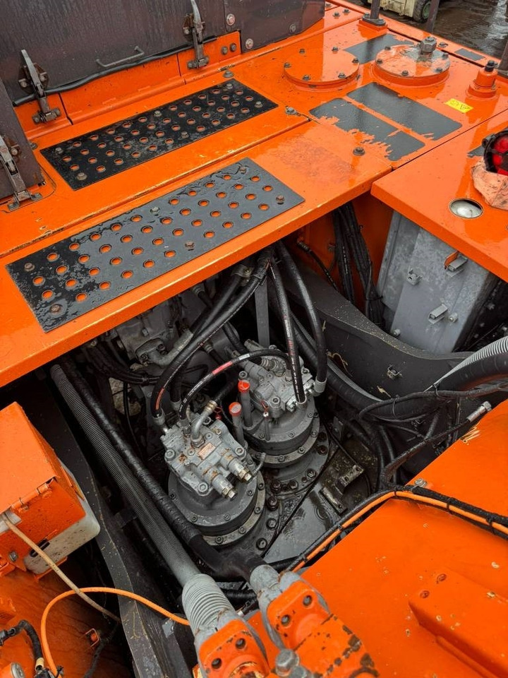 Lánctalpas kotró Hitachi ZX 470 LC H-5 B: 17 kép. Lánctalpas kotró Hitachi ZX 470 LC H-5 B: 17 kép.