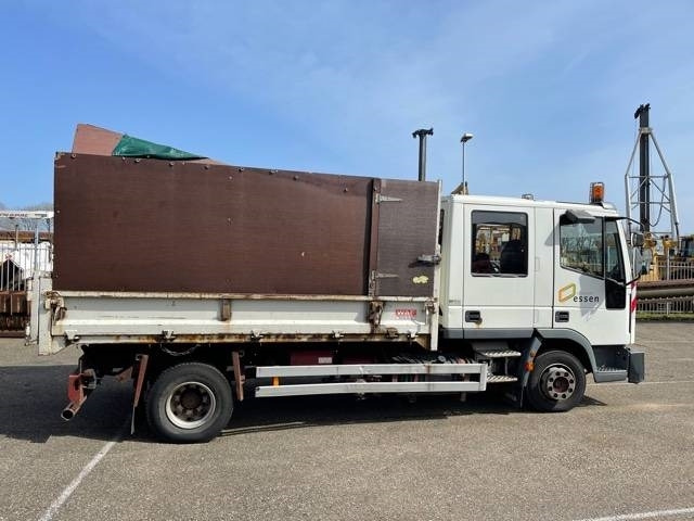 Iveco 80E15 - Billenőplatós teherautó: 5 kép. Iveco 80E15 - Billenőplatós teherautó: 5 kép.