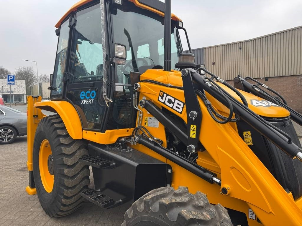 Kotrórakodó JCB 3 CX with hammer line ( UNUSED ): 9 kép.
