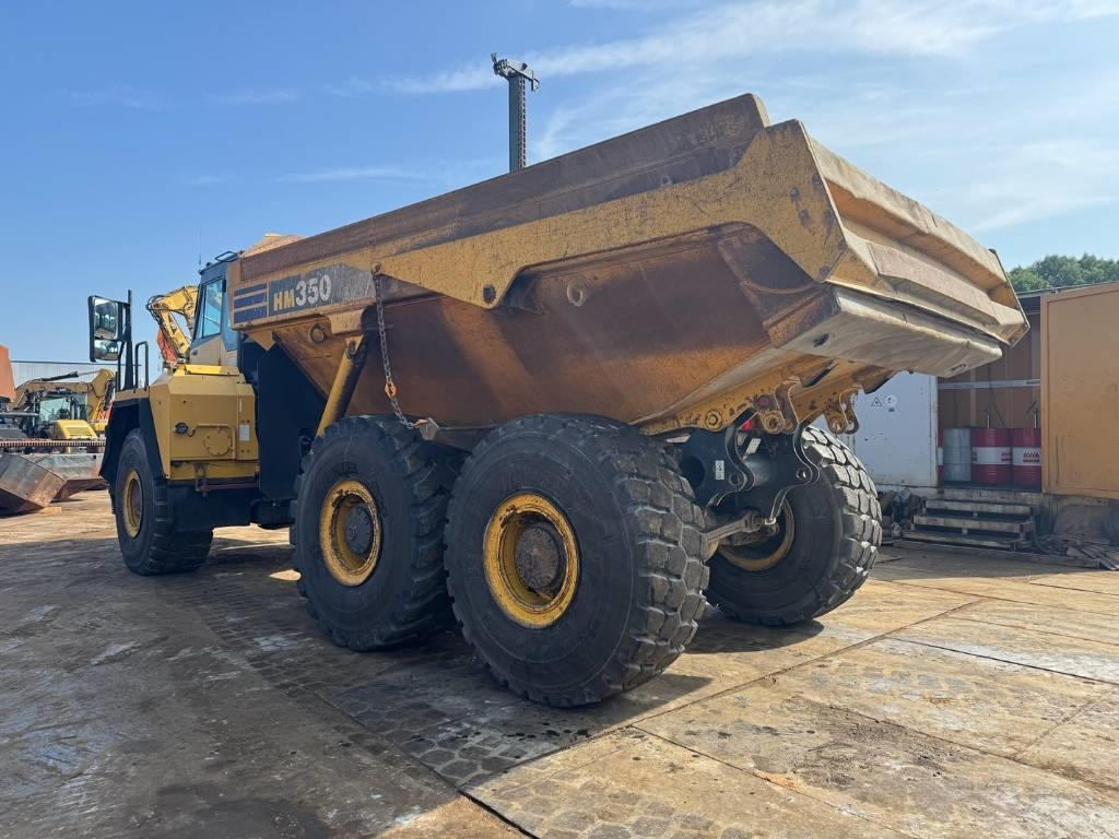 Komatsu HM 350-2 - Csuklós dömper: 4 kép. Komatsu HM 350-2 - Csuklós dömper: 4 kép.