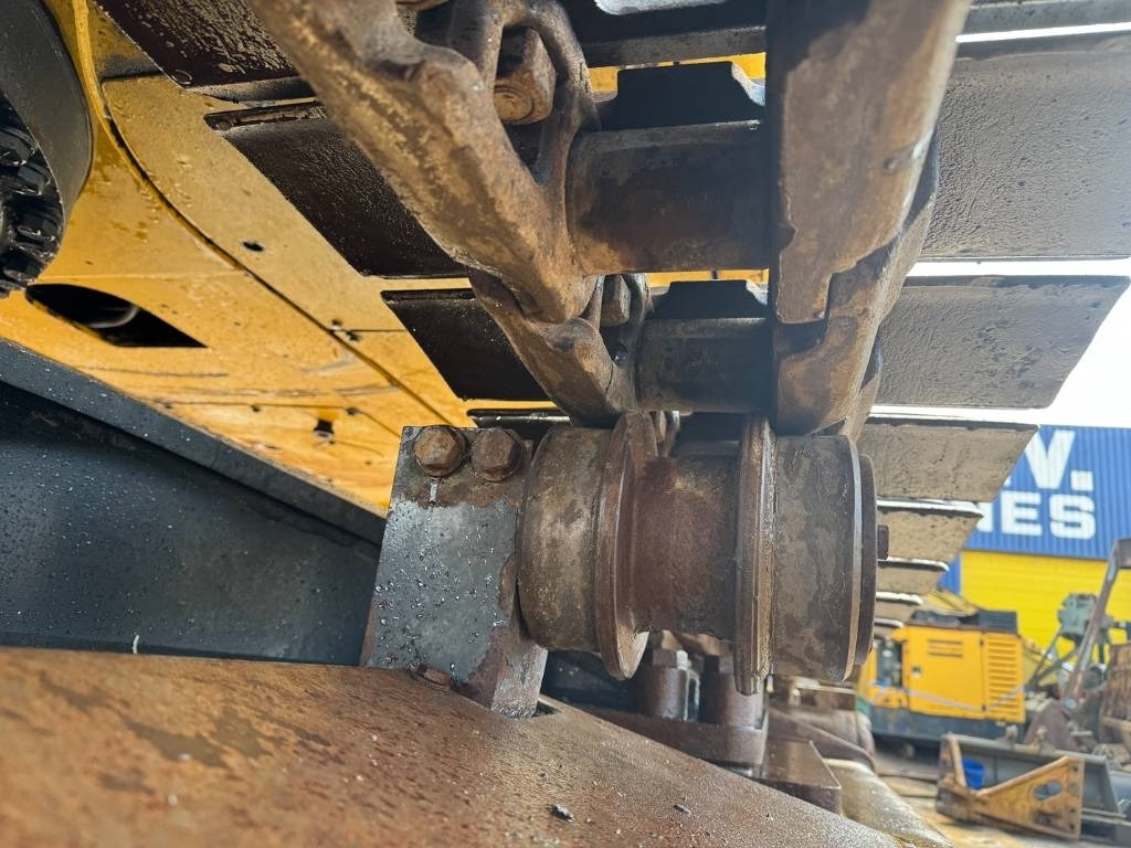 Lánctalpas kotró Komatsu PC 490 LC-10: 13 kép. Lánctalpas kotró Komatsu PC 490 LC-10: 13 kép.