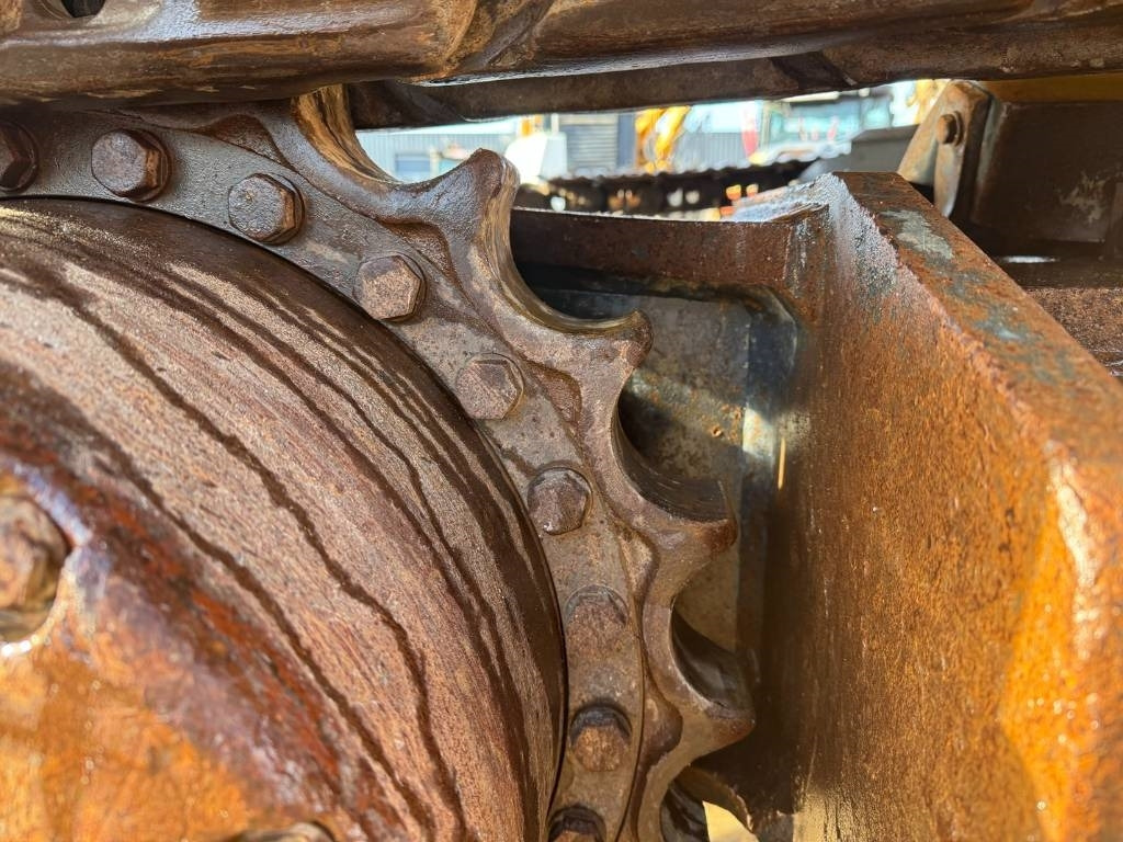 Lánctalpas kotró Komatsu PC 490 LC-10: 8 kép. Lánctalpas kotró Komatsu PC 490 LC-10: 8 kép.