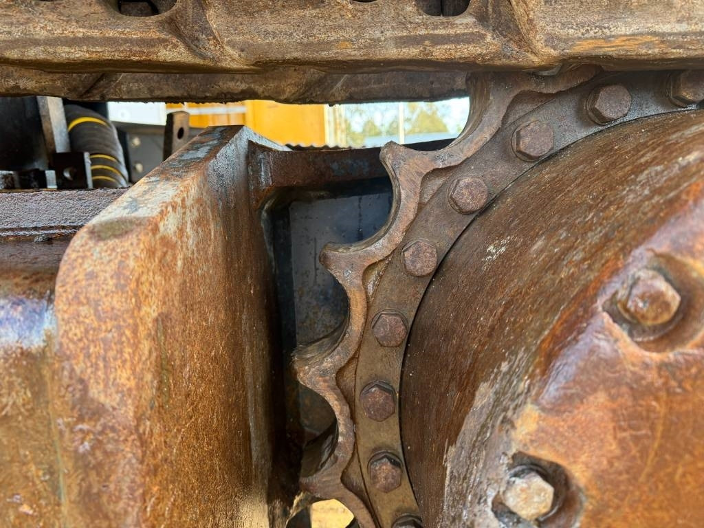 Lánctalpas kotró Komatsu PC 490 LC-10: 12 kép. Lánctalpas kotró Komatsu PC 490 LC-10: 12 kép.