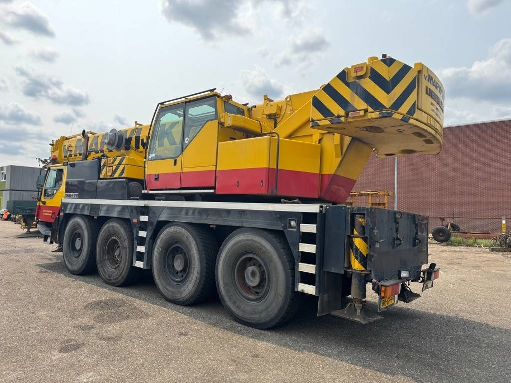 Liebherr LTM 1070-4.1 - Terepjáró autódaru: 3 kép. Liebherr LTM 1070-4.1 - Terepjáró autódaru: 3 kép.