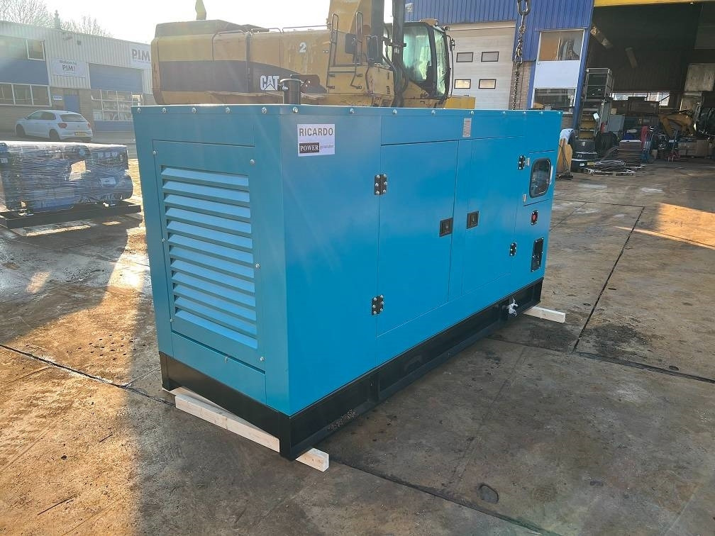 Ricardo 100KVA (80KW) SILENT GENERATOR 3 PHASE 50HZ 400V - Áramfejlesztő: 3 kép. Ricardo 100KVA (80KW) SILENT GENERATOR 3 PHASE 50HZ 400V - Áramfejlesztő: 3 kép.