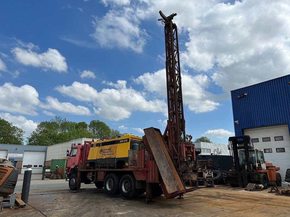 Sisu 12E480 6X6 WATER WELL DRILL ATLAS COPCO XRV410 (50 - Fúrógép: 5 kép. Sisu 12E480 6X6 WATER WELL DRILL ATLAS COPCO XRV410 (50 - Fúrógép: 5 kép.