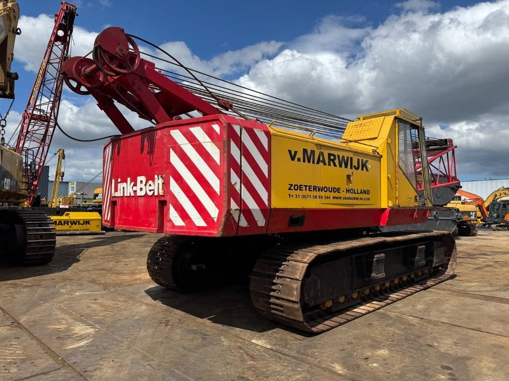 Sumitomo LS120-RH ( 36m boom ) ( 12m jib ) - Lánctalpas daru: 5 kép. Sumitomo LS120-RH ( 36m boom ) ( 12m jib ) - Lánctalpas daru: 5 kép.