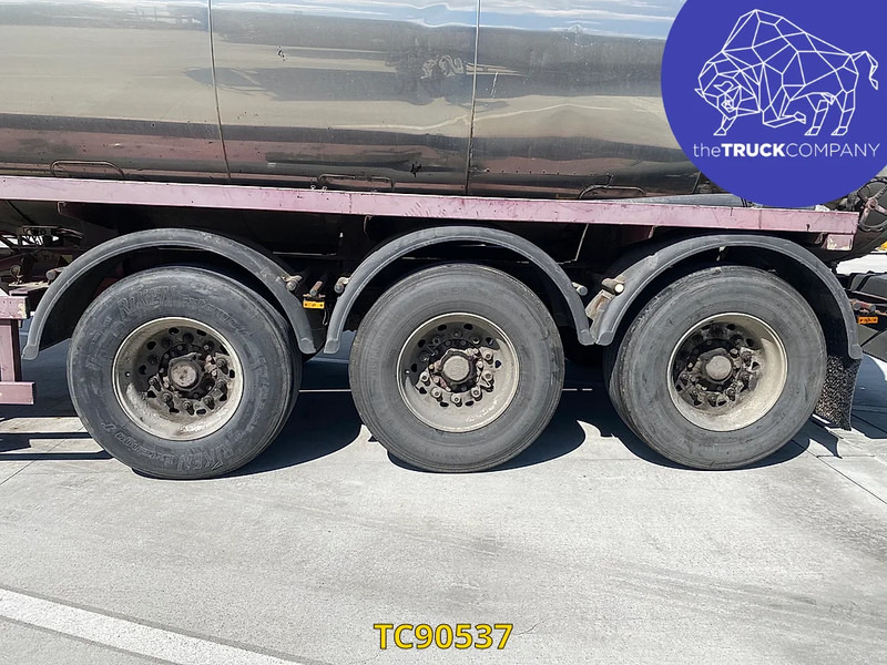 Atcomex - Tartályos félpótkocsi: 2 kép. Atcomex - Tartályos félpótkocsi: 2 kép.