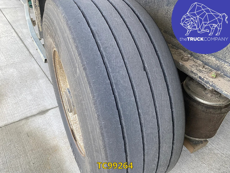 Benalu BULKLINER - Félpótkocsi billenőplatós: 4 kép. Benalu BULKLINER - Félpótkocsi billenőplatós: 4 kép.