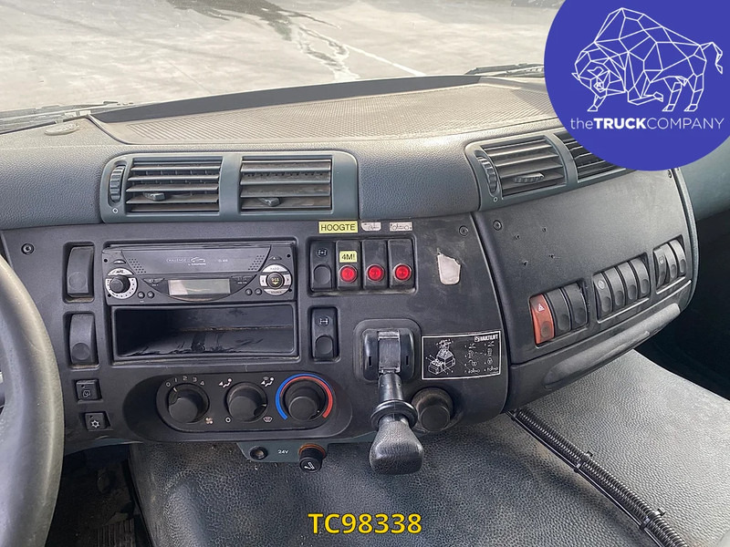 DAF CF 85 340 - Cserefelépítményes teherautó: 2 kép. DAF CF 85 340 - Cserefelépítményes teherautó: 2 kép.