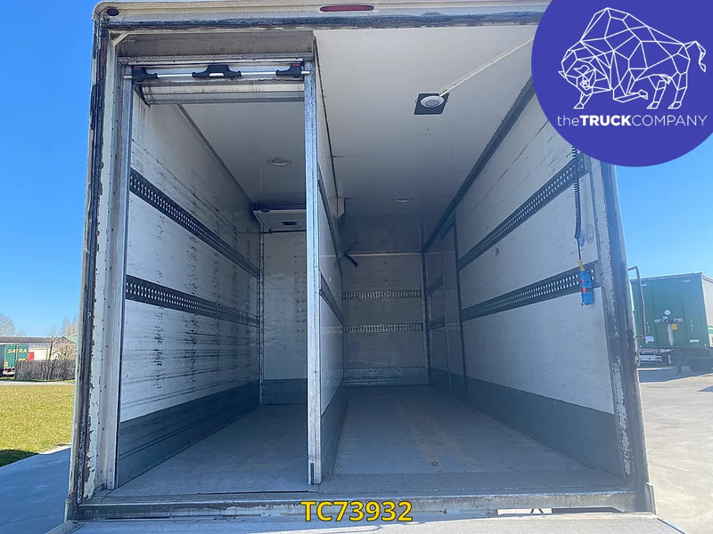 DAF LF 45 250 - Dobozos felépítményű teherautó: 2 kép. DAF LF 45 250 - Dobozos felépítményű teherautó: 2 kép.