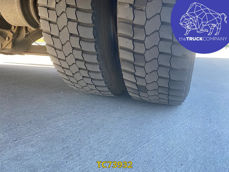 DAF LF 45 250 - Dobozos felépítményű teherautó: 4 kép. DAF LF 45 250 - Dobozos felépítményű teherautó: 4 kép.