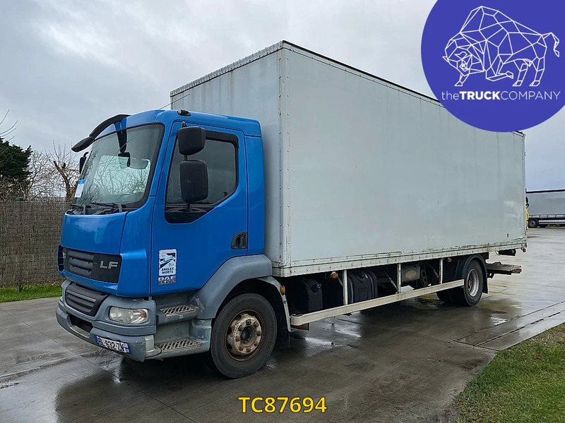 DAF LF 55 220 - Dobozos felépítményű teherautó: 1 kép. DAF LF 55 220 - Dobozos felépítményű teherautó: 1 kép.