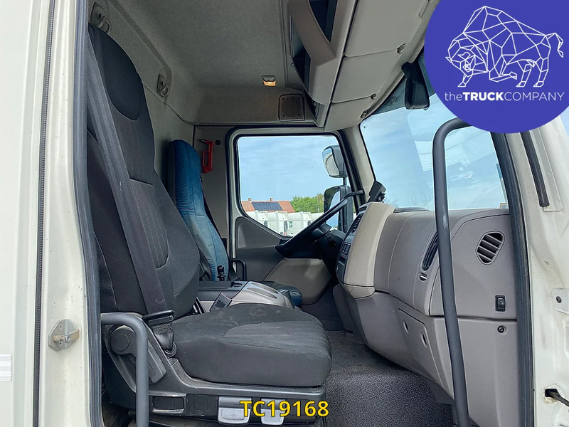 DAF LF Euro6 230 - Dobozos felépítményű teherautó: 5 kép. DAF LF Euro6 230 - Dobozos felépítményű teherautó: 5 kép.