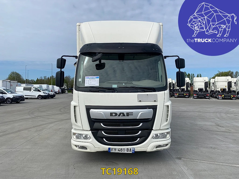 DAF LF Euro6 230 - Dobozos felépítményű teherautó: 2 kép. DAF LF Euro6 230 - Dobozos felépítményű teherautó: 2 kép.