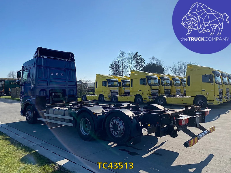 DAF XF Euro6 480 - Cserefelépítményes teherautó: 3 kép. DAF XF Euro6 480 - Cserefelépítményes teherautó: 3 kép.