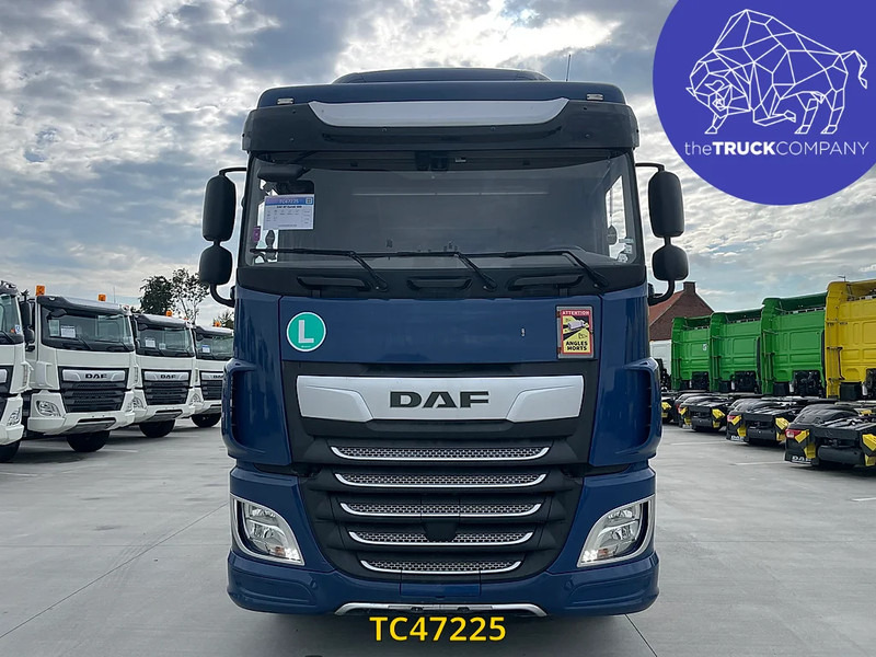 DAF XF Euro6 480 - Cserefelépítményes teherautó: 2 kép. DAF XF Euro6 480 - Cserefelépítményes teherautó: 2 kép.