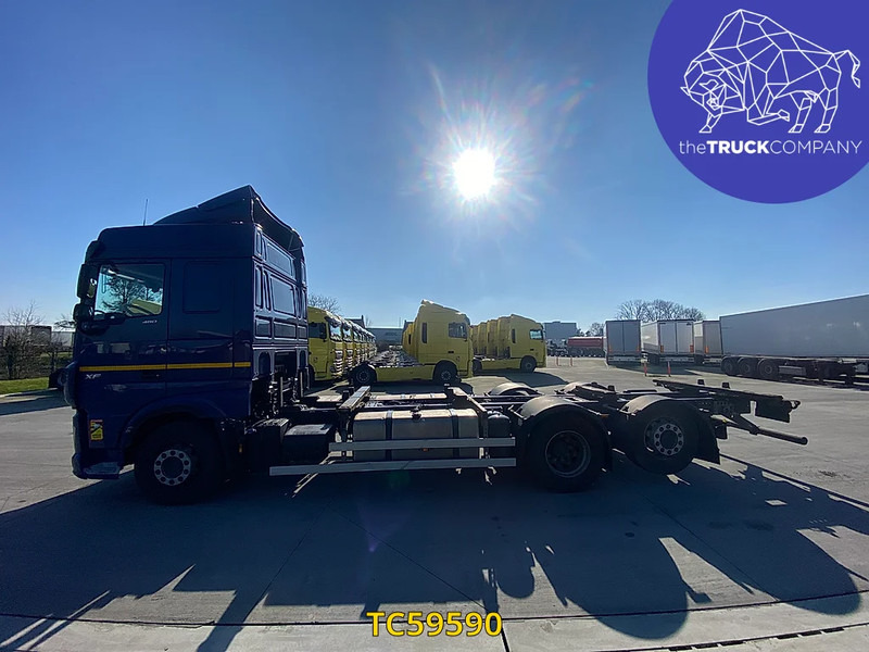 DAF XF Euro6 480 - Cserefelépítményes teherautó: 2 kép. DAF XF Euro6 480 - Cserefelépítményes teherautó: 2 kép.