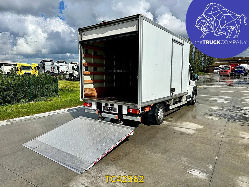 Fiat Ducato meubelbak + lift 3.0D automaat - Dobozos kisteherautó: 3 kép. Fiat Ducato meubelbak + lift 3.0D automaat - Dobozos kisteherautó: 3 kép.
