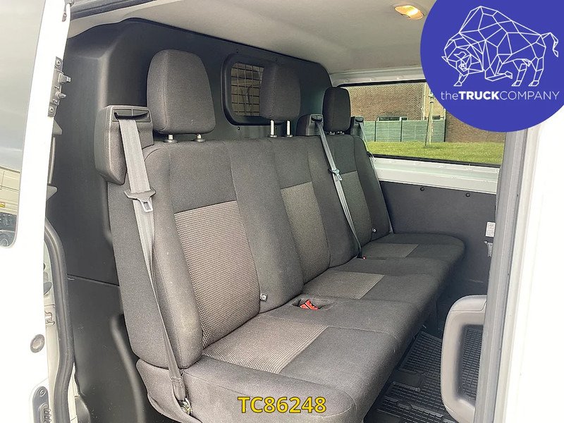 Ford Transit Custom 2.0Tdci dubbele cabine - Furgon: 5 kép. Ford Transit Custom 2.0Tdci dubbele cabine - Furgon: 5 kép.