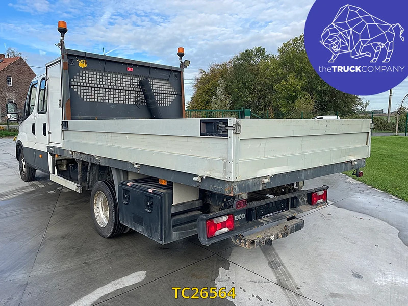 Iveco Daily 35-150 - Platós kisteherautó: 3 kép. Iveco Daily 35-150 - Platós kisteherautó: 3 kép.