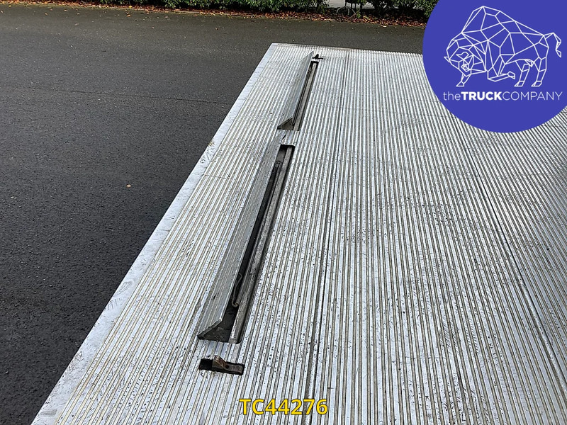 Iveco EuroCargo 100 E15 - Dobozos felépítményű teherautó: 2 kép. Iveco EuroCargo 100 E15 - Dobozos felépítményű teherautó: 2 kép.